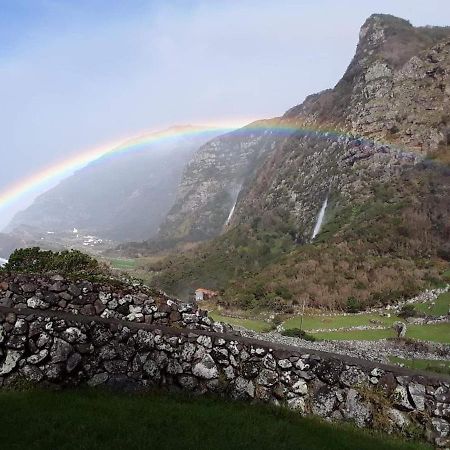 Lajes das Flores Casas Da Cascataヴィラ エクステリア 写真