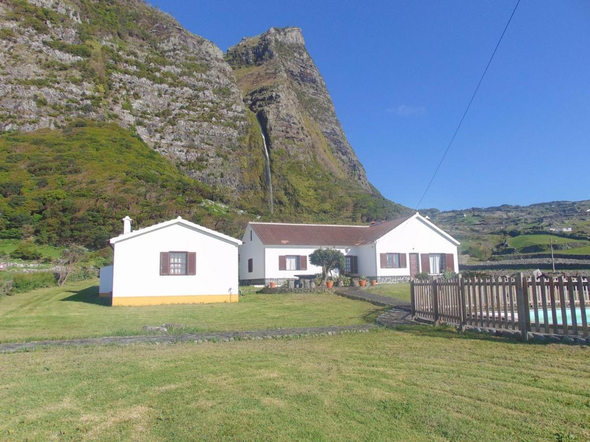 Lajes das Flores Casas Da Cascataヴィラ エクステリア 写真