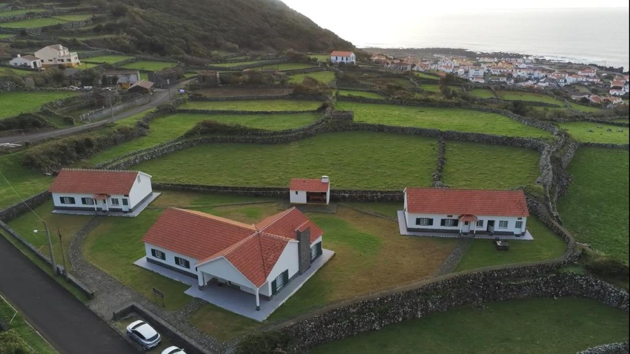 Lajes das Flores Casas Da Cascataヴィラ エクステリア 写真